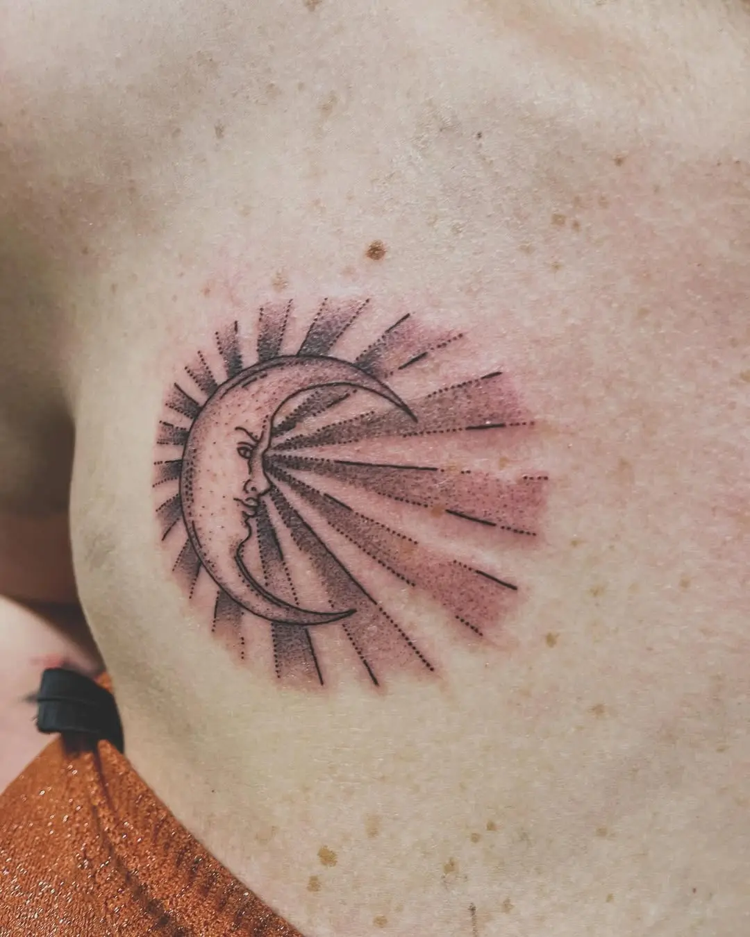 Photo d'un tatouage de lune