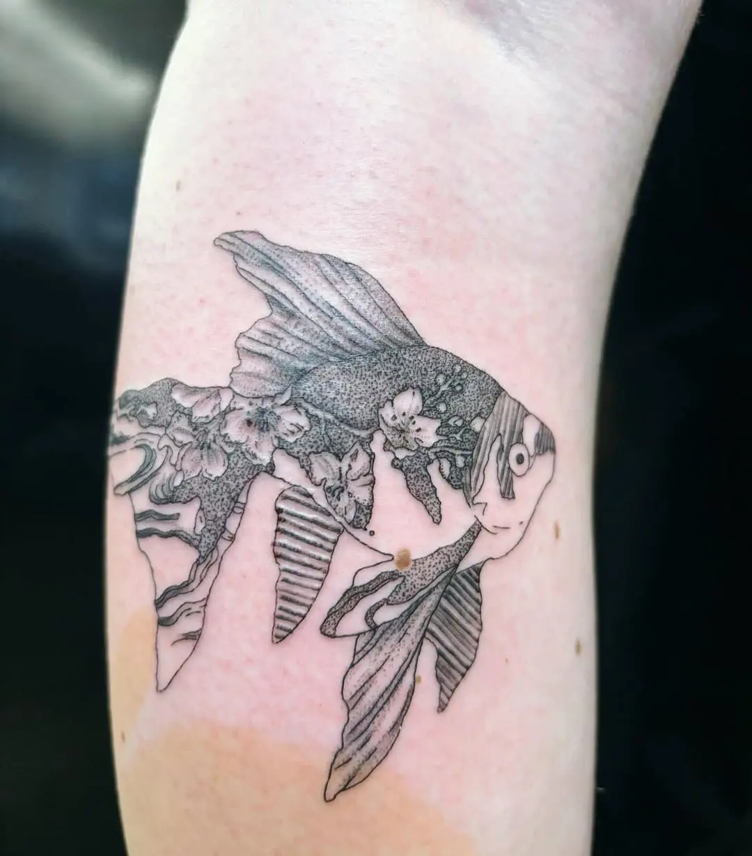 Photo d'un tatouage de poisson